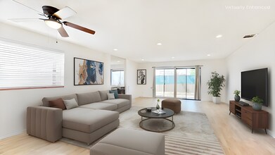 9906 Owensmouth Ave in Los Angeles, CA - Building Photo - Building Photo