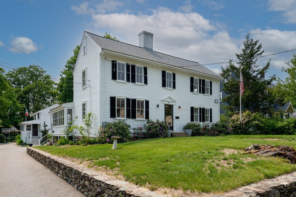 42 Forest St-Unit -2 in Lexington, MA - Foto de edificio