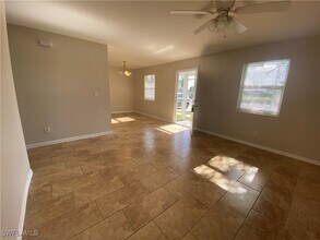 624 Santa Barbara Blvd in Cape Coral, FL - Building Photo - Building Photo