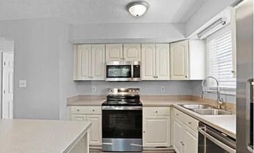 4556 Coopers Creek Pl SE in Smyrna, GA - Building Photo - Building Photo