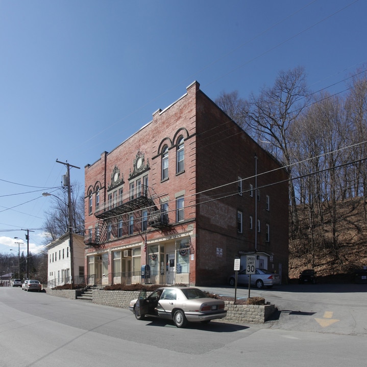 59-63 Main St in Milton, NY - Foto de edificio