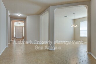 12602 Red Maple Way in San Antonio, TX - Building Photo - Building Photo