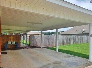 166 Scarlet Oak Dr in Deatsville, AL - Building Photo - Building Photo