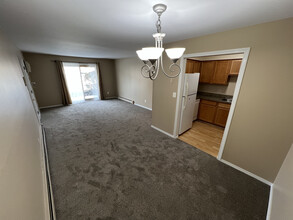 1840 Axtell Dr, Unit 4 in Troy, MI - Building Photo - Building Photo