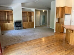 865 SW Silver Lake Blvd in Bend, OR - Building Photo - Building Photo
