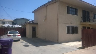 1703 E Erie St in Long Beach, CA - Building Photo - Building Photo