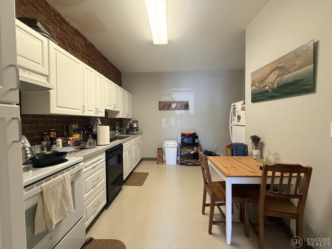 12 Littell Rd in Brookline, MA - Building Photo - Building Photo