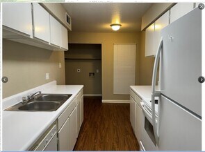 2200 Cypress Landing Rd in Houston, TX - Building Photo - Building Photo