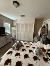 146 Pleasant St, Unit APT 2 in Bridgewater, MA - Building Photo - Building Photo