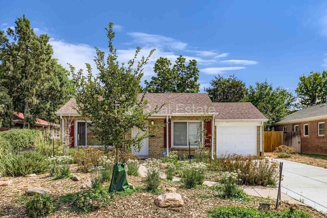 property at 2140 Niagara St
