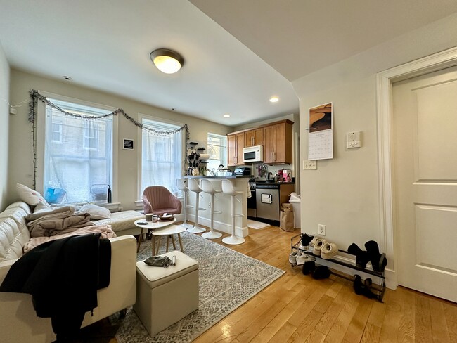 836 Huntington Ave, Unit 1