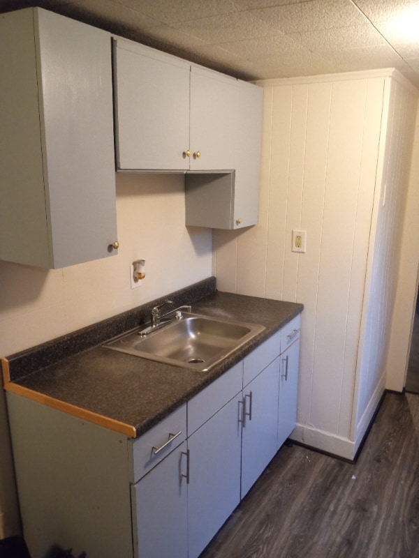 33-35 Rittenhouse St