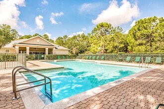 Whispering Woods Apartments in St. Augustine, FL - Building Photo - Building Photo