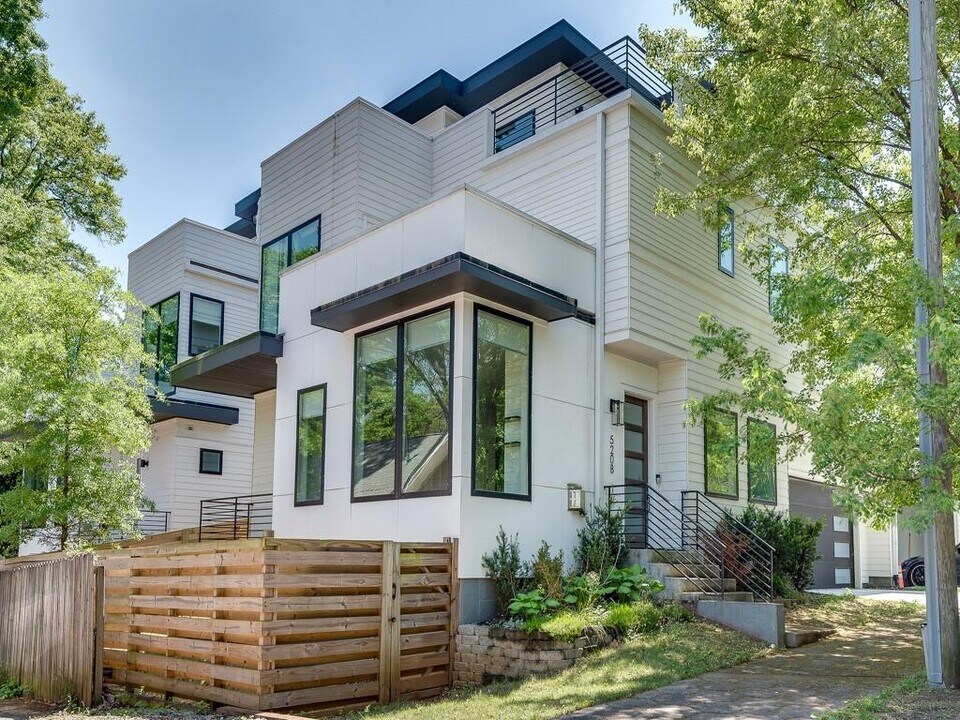 520 Wabash Ave NE in Atlanta, GA - Building Photo