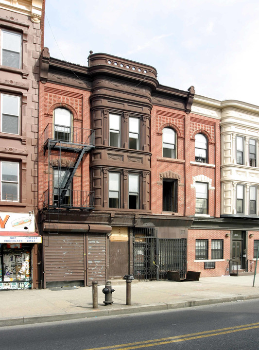 199 Malcolm X Blvd in Brooklyn, NY - Building Photo