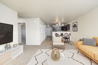 Thelin Center in Sioux Falls, SD - Building Photo - Building Photo