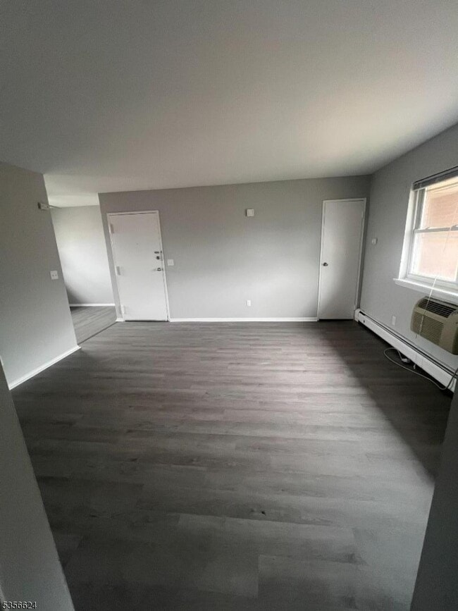 228 E 24th St in Paterson, NJ - Building Photo - Building Photo