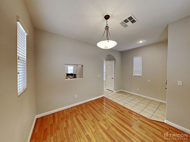 5416 Flowing Spring St in Las Vegas, NV - Building Photo - Building Photo