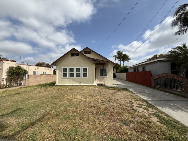 property at 333 W Spruce Ave