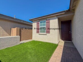 9810 W Pinchot Ave in Phoenix, AZ - Building Photo - Building Photo