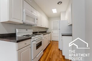 6535 N Mozart St in Chicago, IL - Building Photo
