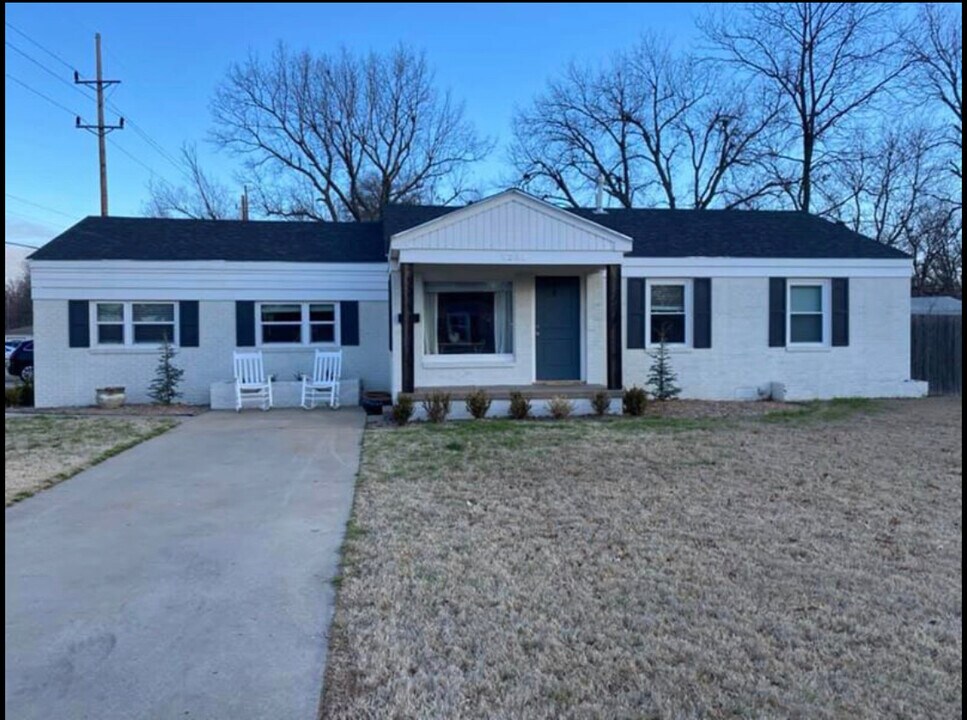 1231 Westlawn Dr in Norman, OK - Building Photo