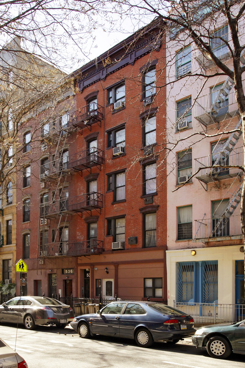 534 E 6th St in New York, NY - Foto de edificio