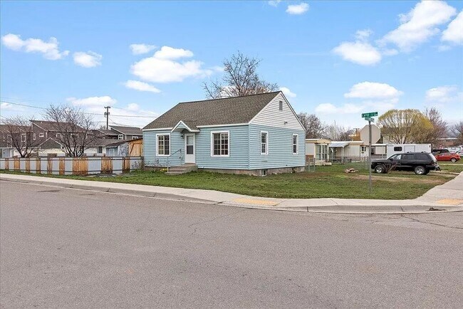 property at 2414 Eaton St