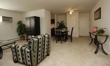 Sage Terrace in Kalamazoo, MI - Building Photo - Interior Photo