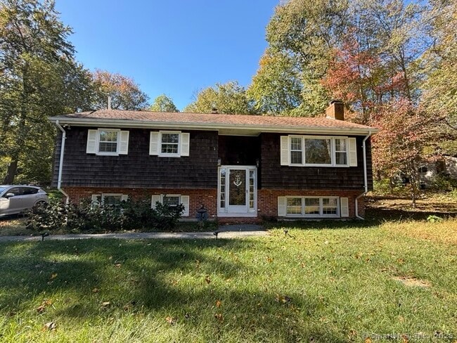 property at 469 New London Rd