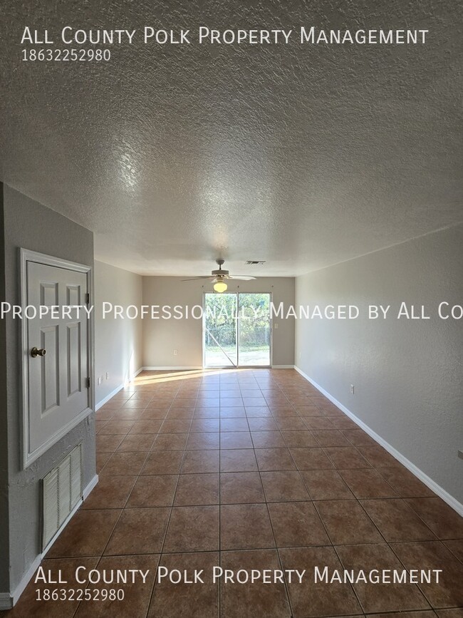 1208 Fairway Dr in Lakeland, FL - Building Photo - Building Photo