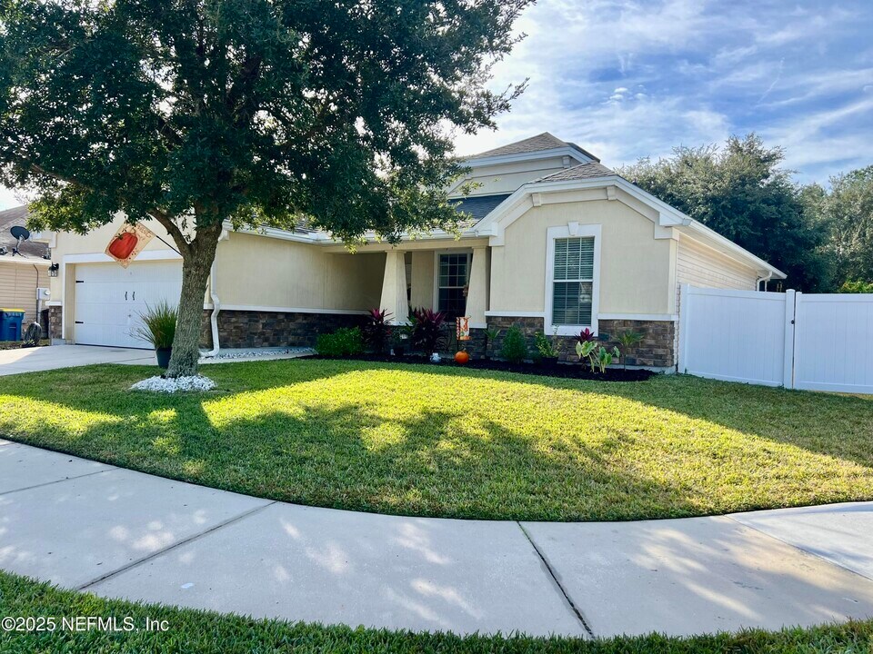 1420 Creek Point Blvd in Jacksonville, FL - Building Photo