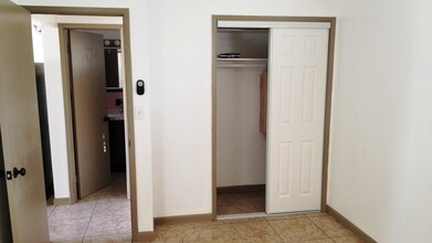 619 NE 7th St, Unit 1Bedroom in Hallandale Beach, FL - Foto de edificio - Building Photo