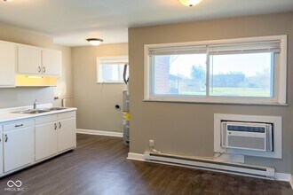 5905 Devington Rd in Indianapolis, IN - Building Photo - Building Photo