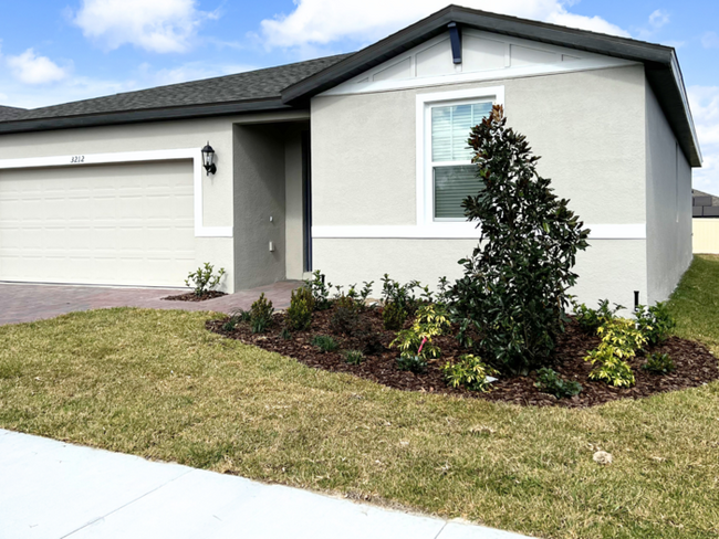 3212 Weitzel Dr in Haines City, FL - Foto de edificio - Building Photo