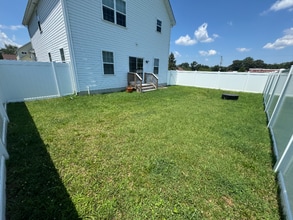 70 Schoolview Ln in Wyoming, DE - Building Photo - Building Photo