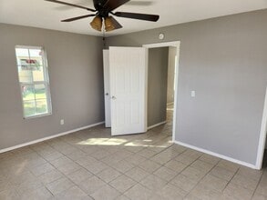 407 W Mable St in Odessa, TX - Foto de edificio - Building Photo