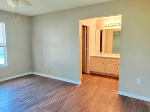 921 Shenandoah Ave in Deltona, FL - Building Photo - Building Photo