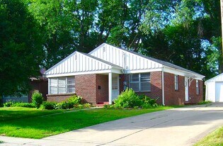 819 Rider St in Iowa City, IA - Building Photo