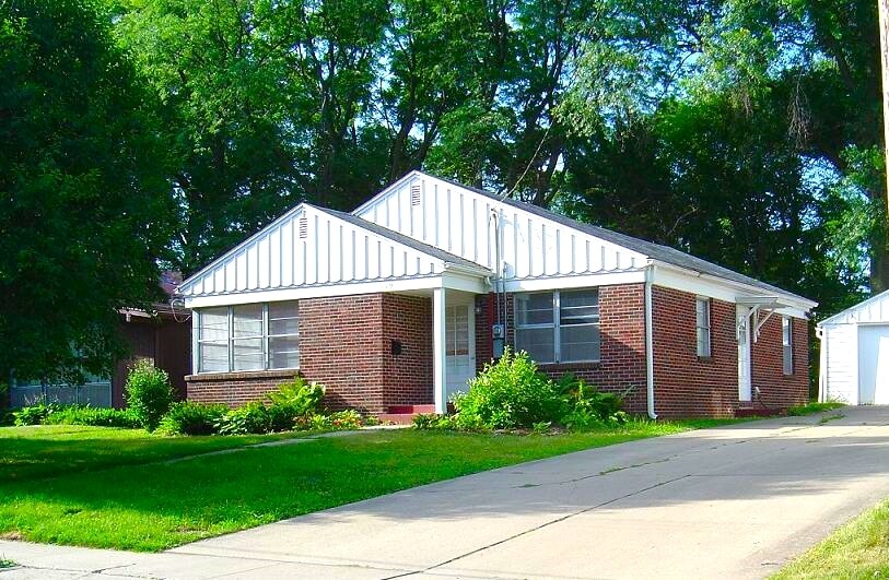 819 Rider St in Iowa City, IA - Building Photo