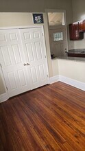 8133 Hickory St, Unit Apartment 4 in New Orleans, LA - Foto de edificio - Building Photo