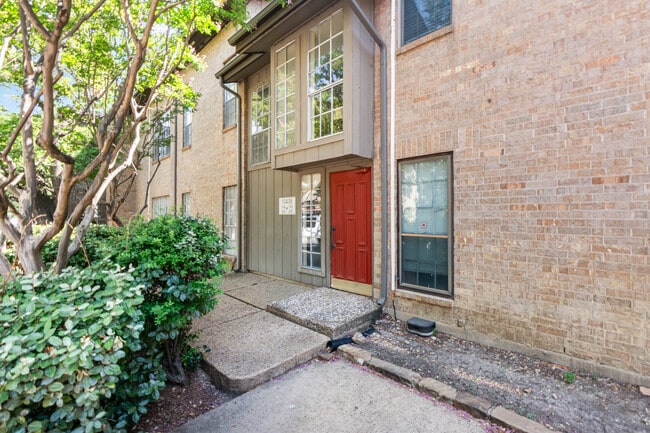 property at 10438 High Hollows Dr