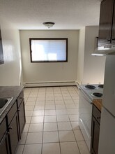 995 St Albans St N in St. Paul, MN - Building Photo - Building Photo