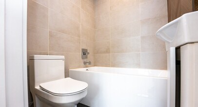 123 Park Ave-Unit -4B in Brooklyn, NY - Building Photo - Building Photo