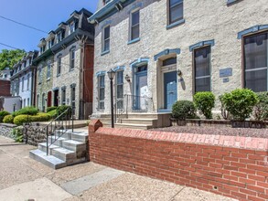 Campus Apartments in Philadelphia, PA - Building Photo - Building Photo