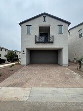 2442 W Maximo Wy in Phoenix, AZ - Building Photo - Building Photo