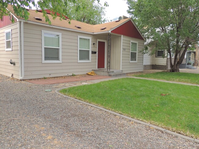 1051 Teller Ave, Unit #1 in Grand Junction, CO - Foto de edificio - Building Photo