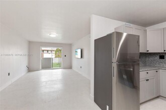 13200 NE 7th Ave in North Miami, FL - Building Photo - Building Photo