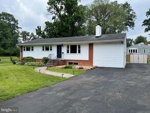 4200 Downing St in Annandale, VA - Building Photo - Building Photo
