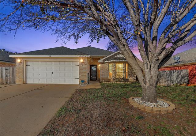 property at 1352 Meadowbrook Ln